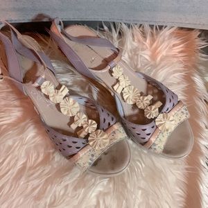 Bobbi Blu platform sandals size 9.5.